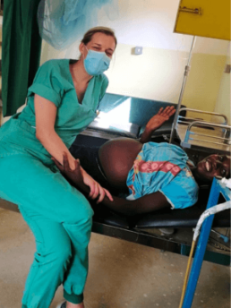 Sophie Kellner hat als Hebamme für Cap Anamur im Krankenhaus im Sudan gearbeitet und den Frauen im Sudan professionelle Geburtshilfe angeboten