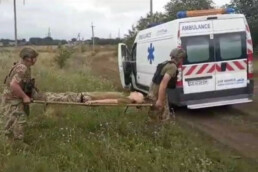 Cap Anamur hat für die Ukraine zwei Ambulanzfahrzeuge für die Erstversorgung der Schwerverletzten bereitgestellt.