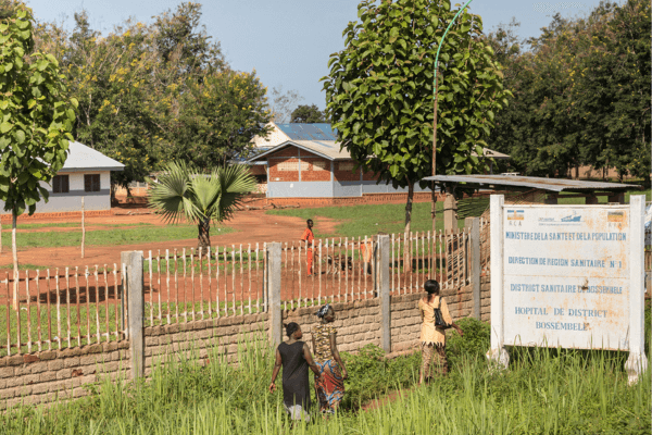 Cap Anamur betreibt seit 2013 das Krankenhaus in der Zentralafrikanischen Republik um die medizinische Versorgung der Menschen zu verbessern.