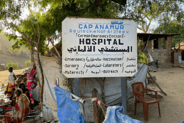 Cap Anamur baut und betreibt international Krankenhäuser in Krisengebieten